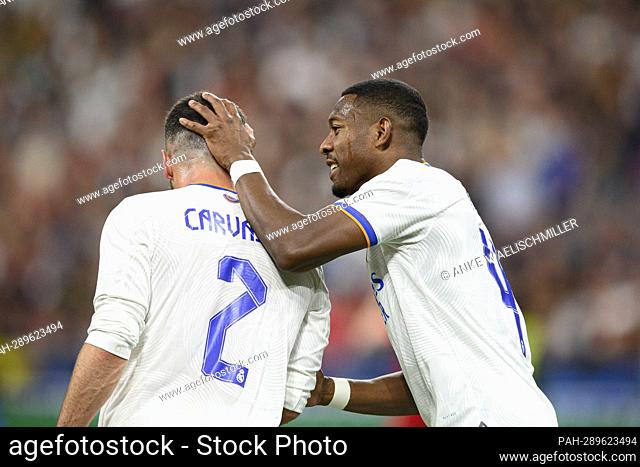 David ALABA r. (Real) with Daniel CARVAJAL (Real), Soccer Champions League Final 2022, Liverpool FC (LFC) - Real Madrid (Real) 0: 1, on May 28th
