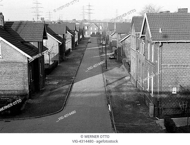 DEUTSCHLAND, BOTTROP, EBEL, 02.02.1974, Seventies, black and white photo, mining settlement in Bottrop-Ebel, D-Bottrop, D-Bottrop-Ebel, Ruhr area