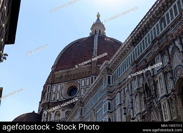 florence cathedral, formally the cattedrale di santa maria del fiore and giotto's campanile, tuscany, italy