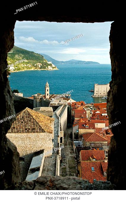 Europe, Croatia, Dubrovnik Neretva shire, Dalmatian coast, Dubrovnik, the old town with the Lokrum island behind