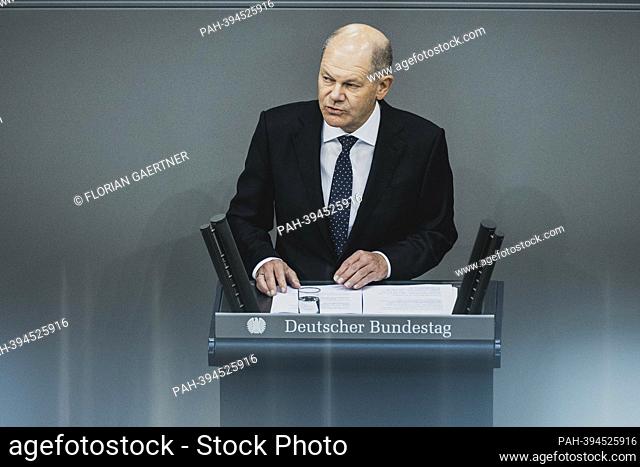 Olaf Scholz (SPD), Federal Chancellor, as part of his government declaration in the German Bundestag before the extraordinary EU Council, in Berlin