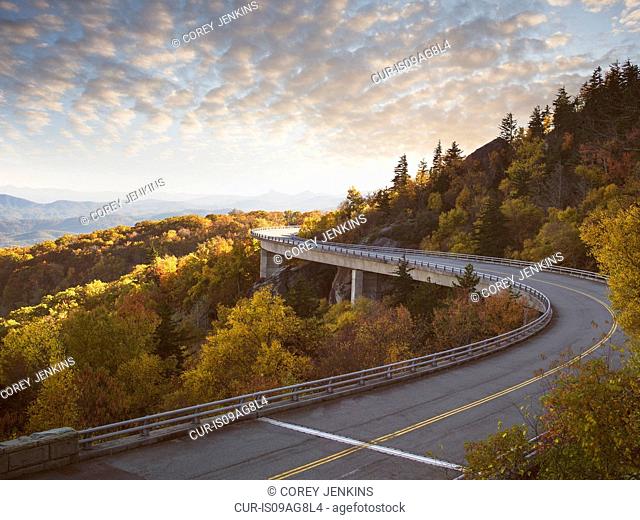 Highway curving through Blue Ridge Parkway, North Carolina, USA