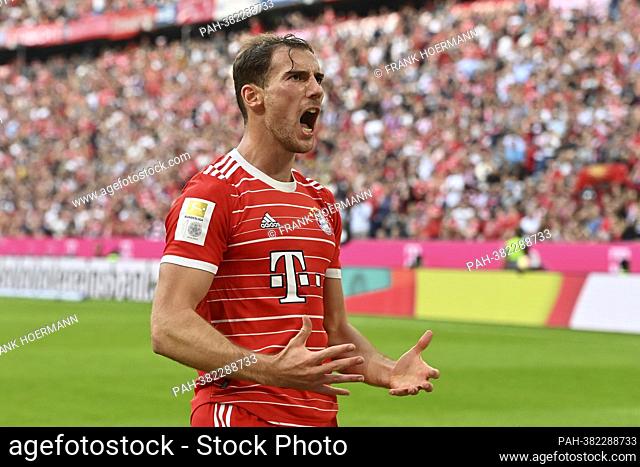 goaljubel Leon GORETZKA (FC Bayern Munich) after goal to 4-1, jubilation, joy, enthusiasm, action, single image, cropped single motif, half figure, half figure