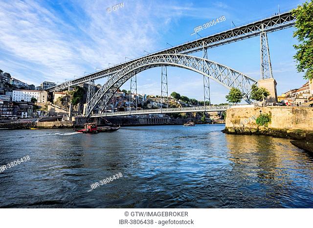 Dom Luís Bridge over the Douro river, Porto, Unesco World Heritage Site, Portugal