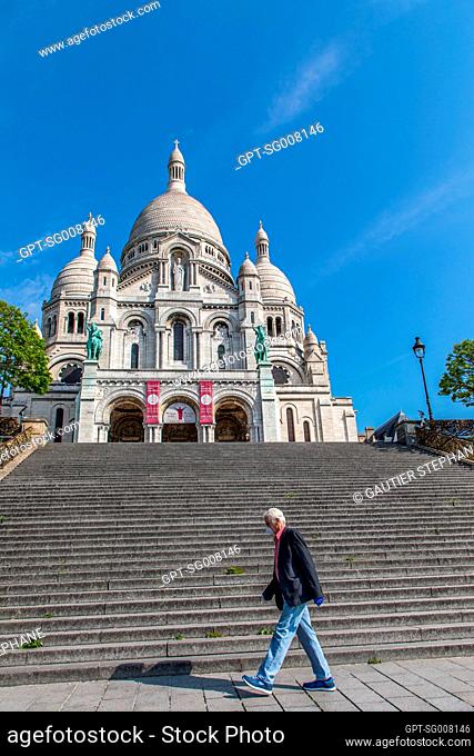 DESERTED STAIRWAY IN FRONT OF THE SACRE COEUR BASILICA DURING THE COVID-19 PANDEMIC LOCKDOWN, BUTTE MONTMARTRE, 18TH ARRONDISSEMENT, PARIS, ILE DE FRANCE