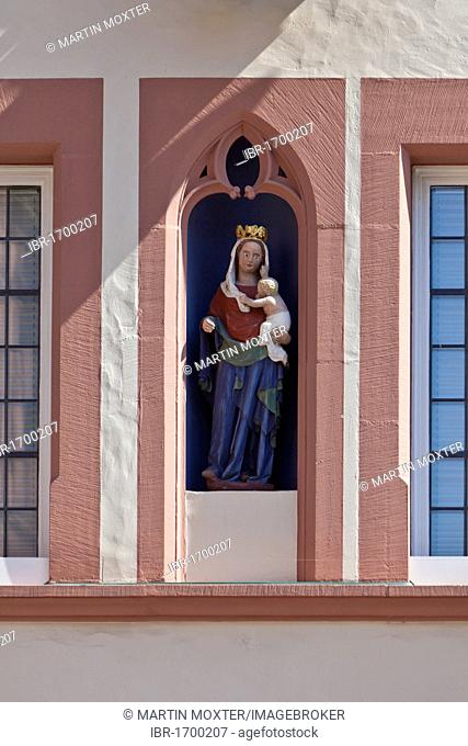 Figure, facade decoration, Main Market, Trier, Rhineland-Palatinate, Germany, Europe