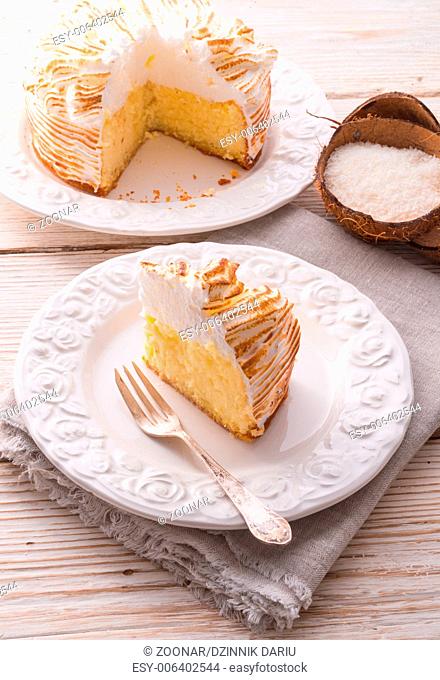 Cheesecake with Swiss meringue