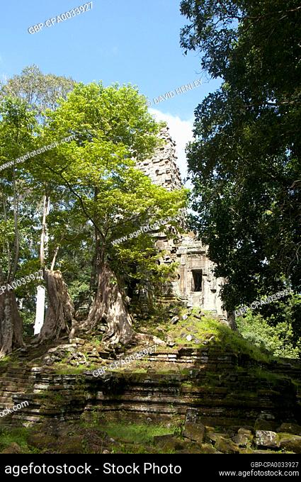 Preah Palilay dates from the 13th or 14th century CE and is generally ascribed to Jayavarman VIII. It is a small Buddhist sanctuary within a 50m square laterite...