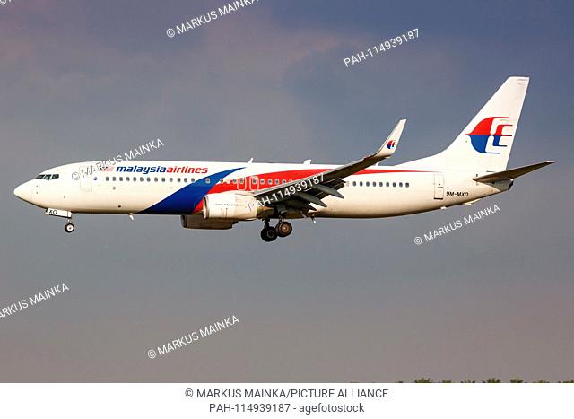 Kuala Lumpur, Malaysia – 21. January 2018: Malaysia Airlines Boeing 737-800 at Kuala Lumpur airport (KUL) in Malaysia. | usage worldwide