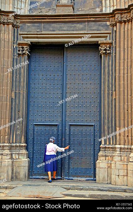 Portal de Sant Iu of the Cathedral of Santa Eulalia, Gothic Quarter, Barcelona, ??Catalonia, Spain