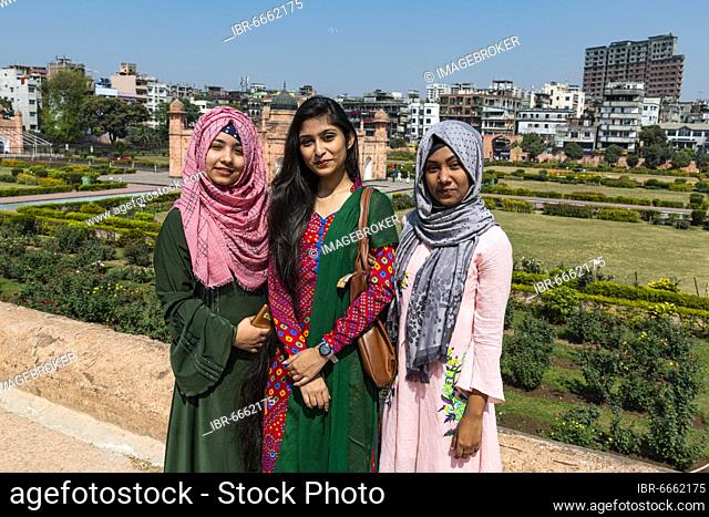 Pretty dressed up girls in the Lalbagh Fort, also Fort Aurangabad, Dhaka, Bangladesh, Asia