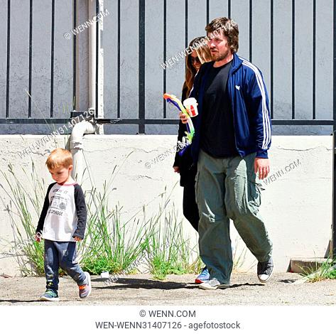 Christian Bale out for breakfast with his wife Sibi Blazic and their son  Joseph, Foto de Stock, Imagen Derechos Protegidos Pic. WEN-WENN31407124 |  agefotostock
