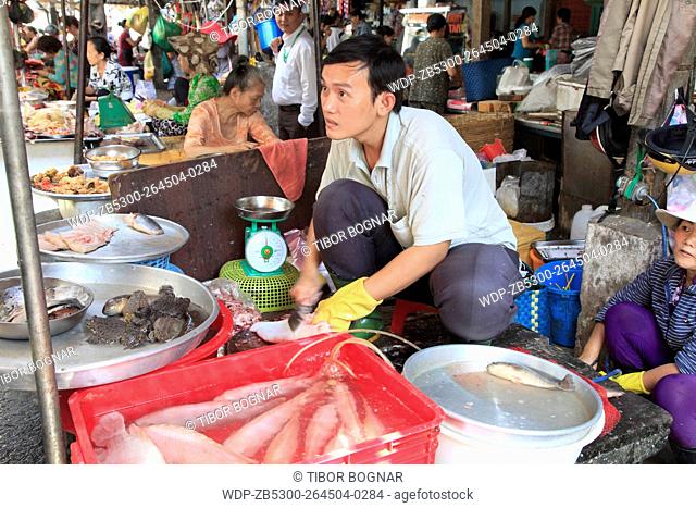 Vietnam, Ho Chi Minh City, Cholon, Xa Tay Market, people, food, fishmonger