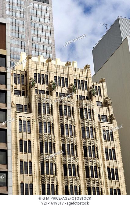 buildings and windows on Macquarie Street, Sydney
