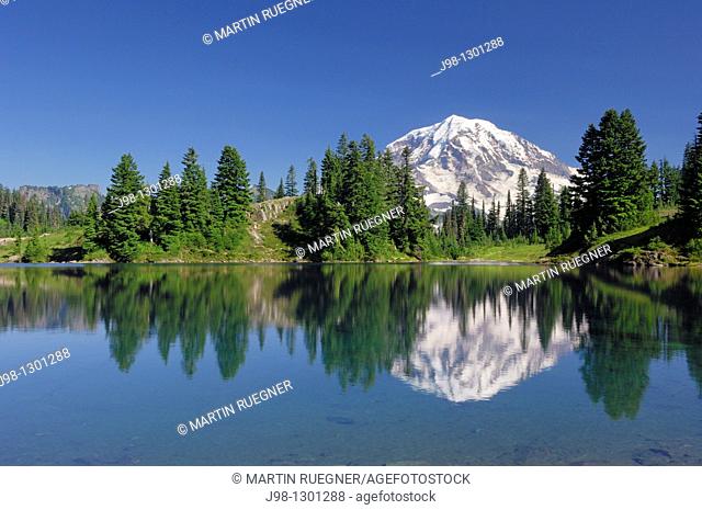 Lake Eunice and Mount Rainier  Mt  Rainier, Eunice Lake, Mt Rainier National Park, Pierce County, Washington State, Pacific Northwest, Cascade Range, USA