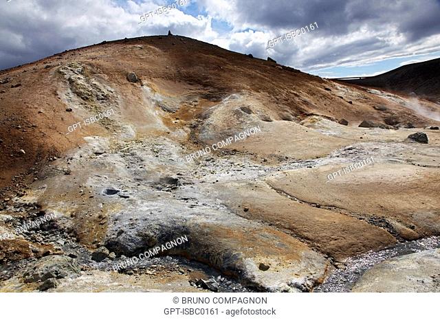 VIEW OF THE VITI CRATER NEAR THE GEOTHERMAL ENERGY PLANT, GEOTHERMAL ZONE OF NAMAFJALL WITH COLORFUL VOLCANIC DEPOSITS, A VERITABLE MAZE OF SOLFATARA AND...
