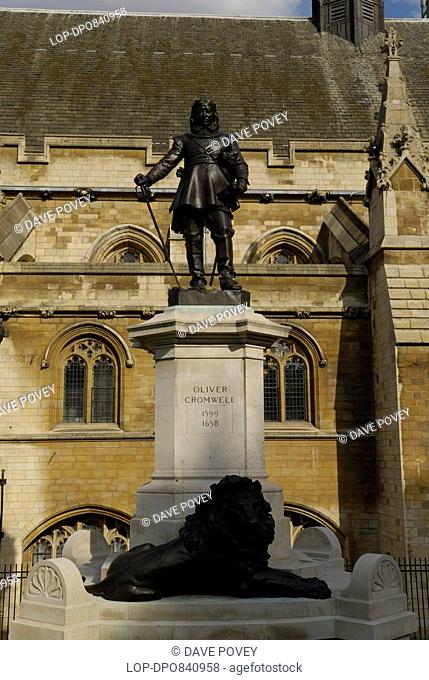 England, London, Westminster, Statue of Oliver Cromwell in front of the Palace of Westminster Houses of Parliament in Westminster