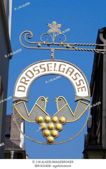 Drosselgasse Sign, alleyway tourist attraction with restaurants and souvenir shops, Ruedesheim, Hesse, the Rhinegau, Germany, Europe