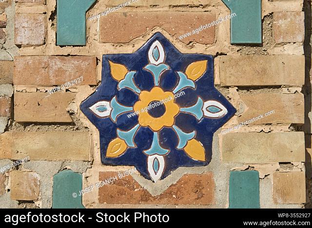 Uzbekistan, Samarkand province, Samarkand, mosaic on the facade