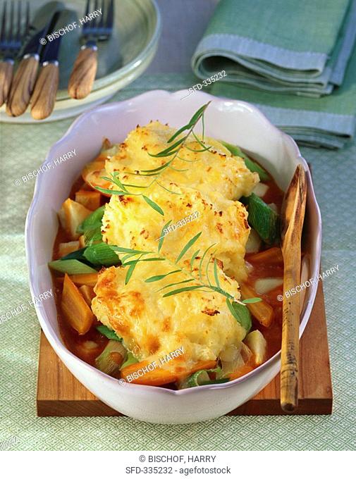 Vegetable stew with cheese potato topping