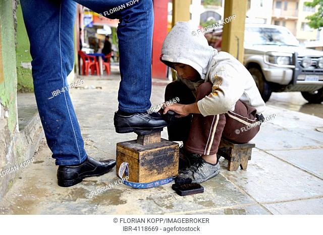 Shoeshine boy, 10 years, street child, Cochabamba, Bolivia