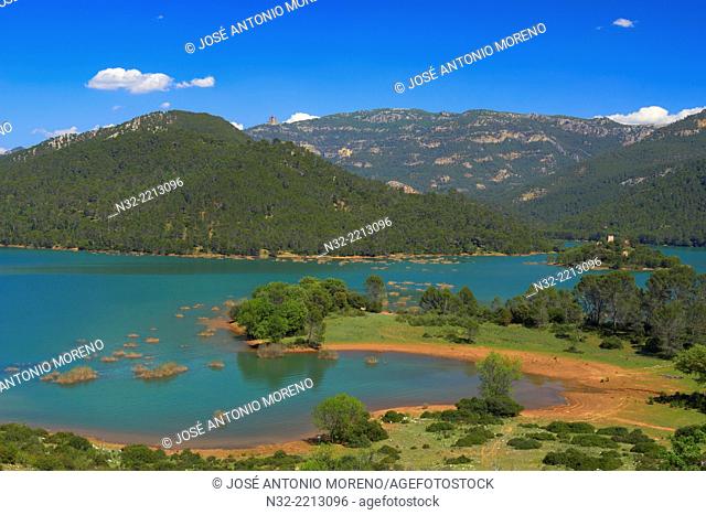 Reservoir of Tranco, El Tranco dam, Sierra de Cazorla Segura and Las Villas Natural Park, Jaen province, Andalucia, Spain