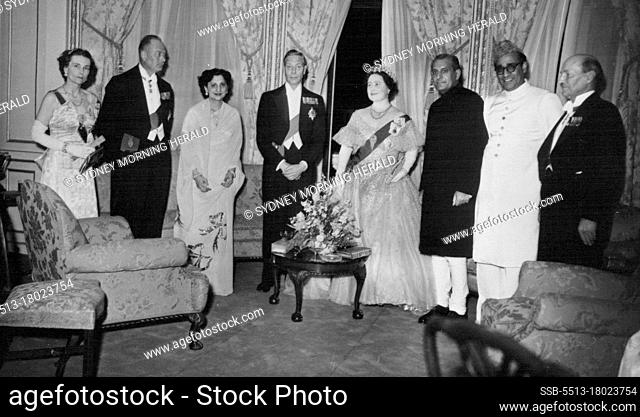 The King And Queen Attend Pakistan Reception In London -- Left to right : The Duchess and the Duke of Gloucester: Begum Rahimtoola: H.M