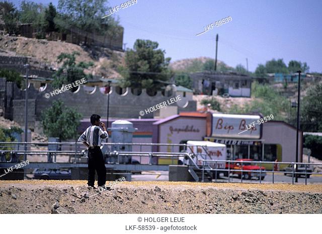Mexican Trying to Illegally Cross Rio Grande, El Paso & Ciudad Juarez, Mexico, El Paso, Texas, USA
