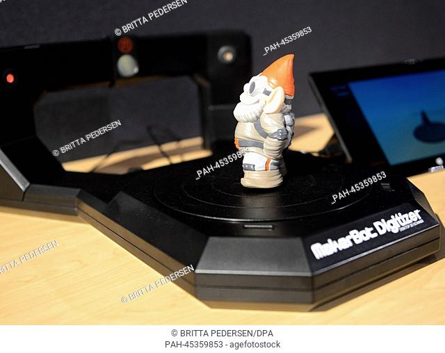 Ein 3D-Scanner der Firma MakerBot steht am 08.01.2014 in Las Vegas auf der Elektronik-Messe CES (Consumer Electronics Show)