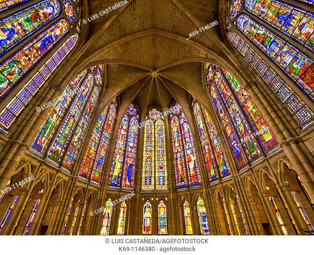 Santa María de León Cathedral, also called The House of Light or the Pulchra Leonina is situated in the city of León in north-west Spain  It was built on the...