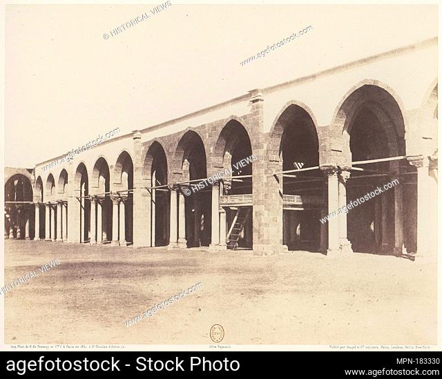 Le Kaire, Mosquée d'Amrou - Intérieur - Côté du Sanctuaire. Artist: Félix Teynard (French, 1817-1892); Printer: Imprimerie Photographique de H