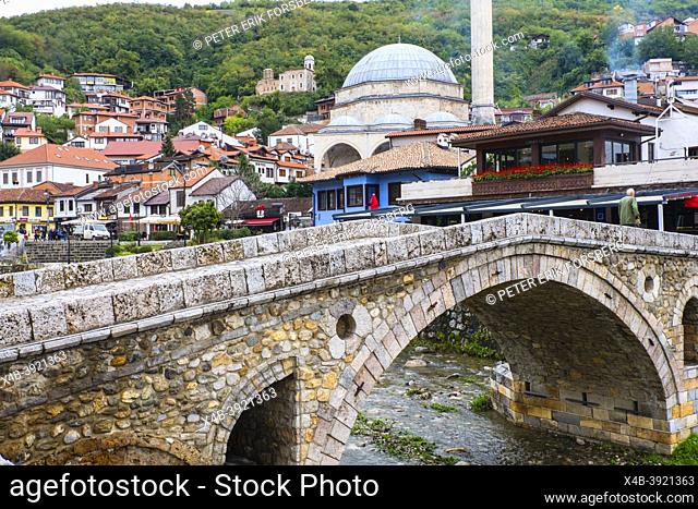 Ura e Gurit, old stone bridge, Prizren, Kosovo