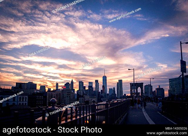 ANCHORAGE PLAZA, New York City, NY, USA, Brooklyn Bridge over East River