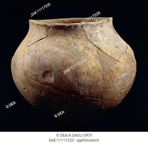 Prehistory, Italy. Terracotta vase in the style of the Conca d'Oro. From Sicily Region.  Palermo, Museo Archeologico Regionale (Archaeological Musem)
