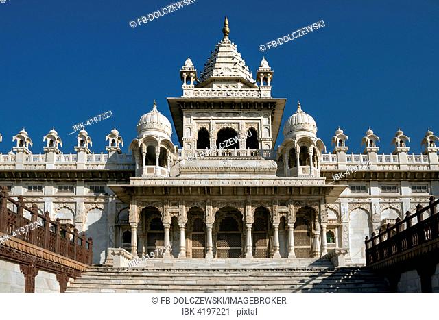 Jaswant Thada Mausoleum, white marble memorial to Maharaja Jaswant Singh, cenotaph, Jodhpur, Rajasthan, India