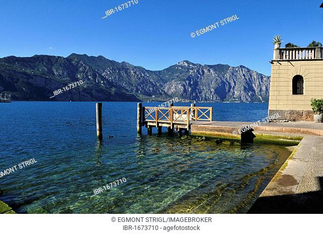 Building on the shore of Lake Garda, Malcesine, Veneto, Venetia, Italy, Europe