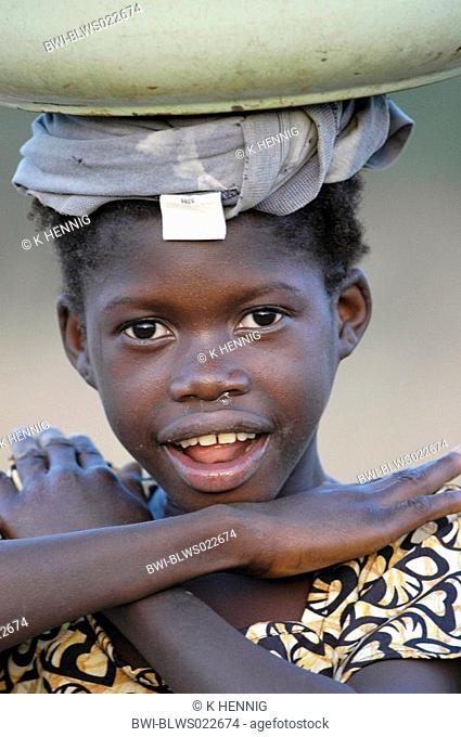 senegalese child, portrait, Senegal, Casamance, Dez 04