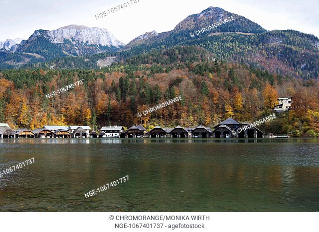 Boathouses in Schoenau on lake Koenigssee, Schoenau am Koenigssee, Berchtesgaden Nation Park, Berchtesgadener Land, Upper Bavaria, Bavaria, Germany, Europe