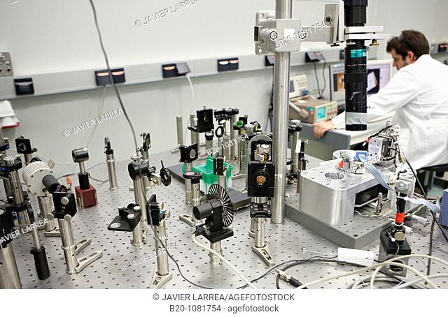 AFM (Atomic force microscopy) setup, Nano-optics laboratory, optics, CO lasers, SNOM, CIC nanoGUNE, Nanoscience Cooperative Research Center, San Sebastian