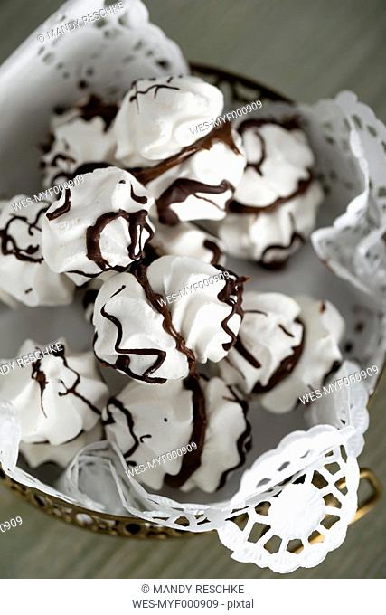Chocolate ornate meringue