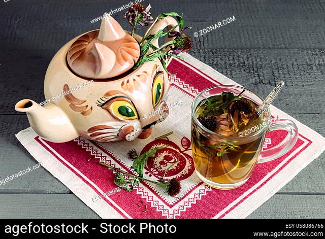Medicinal herbal tea with the medicinal plant Echinacea, which has an immunostimulating effect