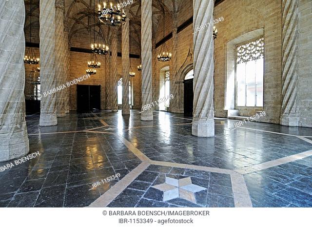 Columns, ceiling vault, La Lonja de la Seda, silk exchange, trade exchange, UNESCO World Heritage Site, Valencia, Spain, Europe