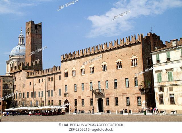 18th century Palazzo Bianchi and the Bishop's Palace line the Piazza Sordello.Mantua (Montova), Italy