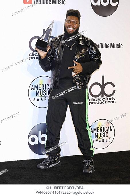 Khalid poses in the press room of the 2018 American Music Awards at Microsoft Theatre in Los Angeles, USA, on 09 October 2018. | usage worldwide
