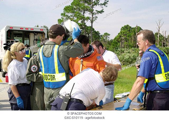 08/27/2002 - “Astronauts” were safely and successfully recovered from a “downed” Space Shuttle in a Mode VII contingency simulation led by Don Hammel