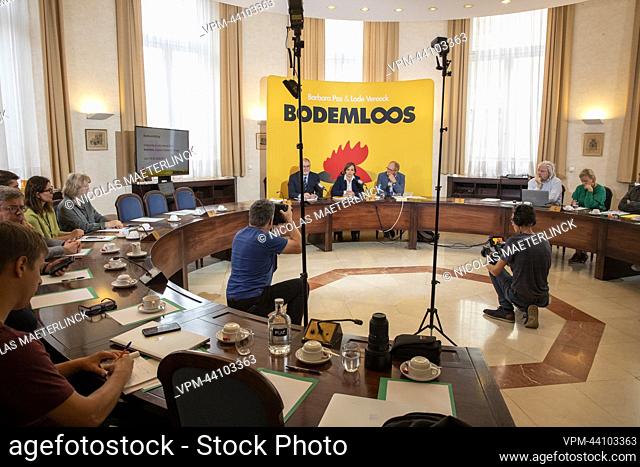 Lode Vereeck, Vlaams Belang's Barbara Pas and Pieter Bauwens pictured during a press presentation of the book 'Bodemloos' by authors Pas (Vlaams Belang) and...