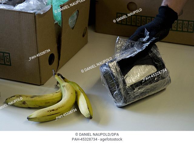 140 kilograms seized cocaine hidden in banana boxes is pictured in the State Office of Criminal Investigations in Berlin, Germany, 07 January 2014