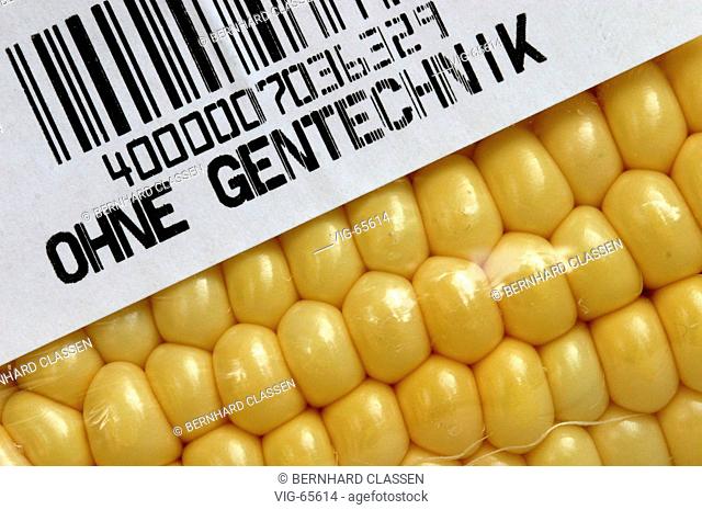 Corncob in a package with the writing - ohne Gentechnik (without genetic engineering )-. - HAMBURG, GERMANY, 03/07/2004
