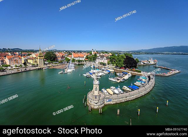 Germany, Bavaria, Swabia, Lake Constance, Lindau, harbour, Bavarian lion, local view with Mangturm, view from the lighthouse