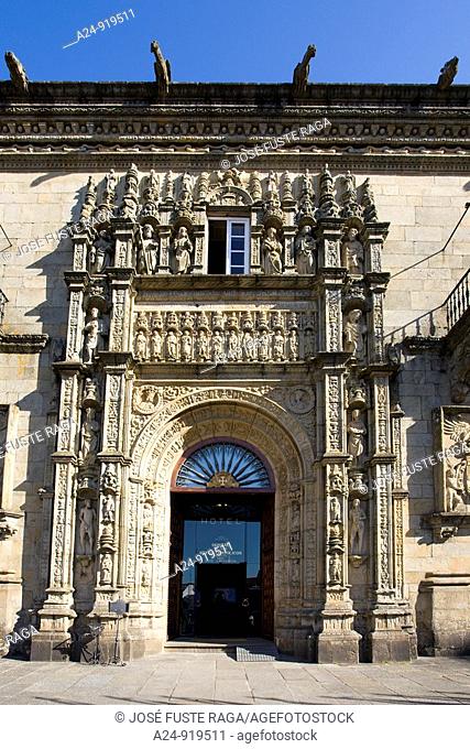Main entrance to the Hostal de los Reyes Catolicos, Santiago de Compostela, La Coruña province, Galicia, Spain